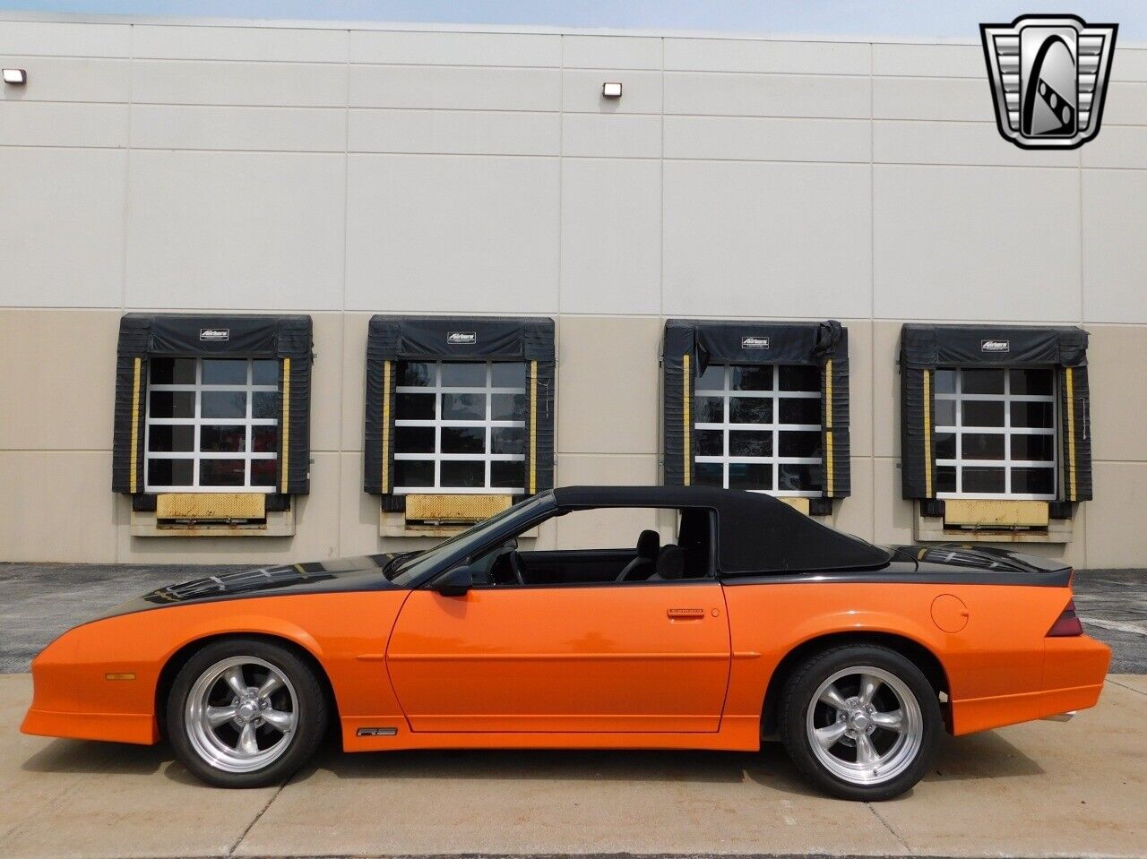 Chevrolet-Camaro-1988-Black-Black-81867-5