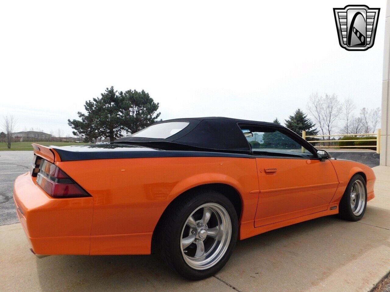 Chevrolet-Camaro-1988-Black-Black-81867-6