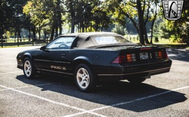 Chevrolet-Camaro-1988-Black-Tan-95106-4