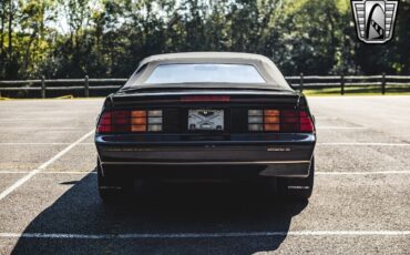 Chevrolet-Camaro-1988-Black-Tan-95106-5