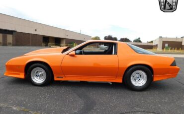 Chevrolet-Camaro-1988-Orange-Black-0-2