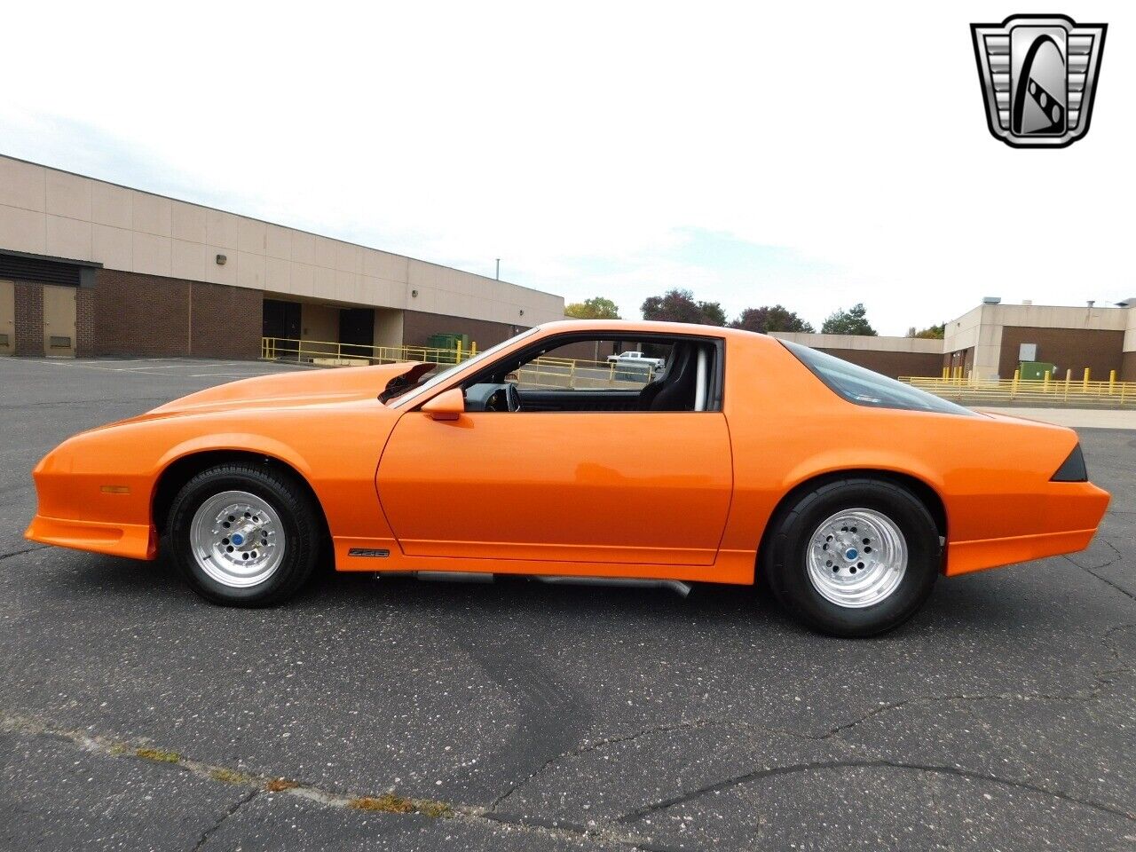 Chevrolet-Camaro-1988-Orange-Black-0-2