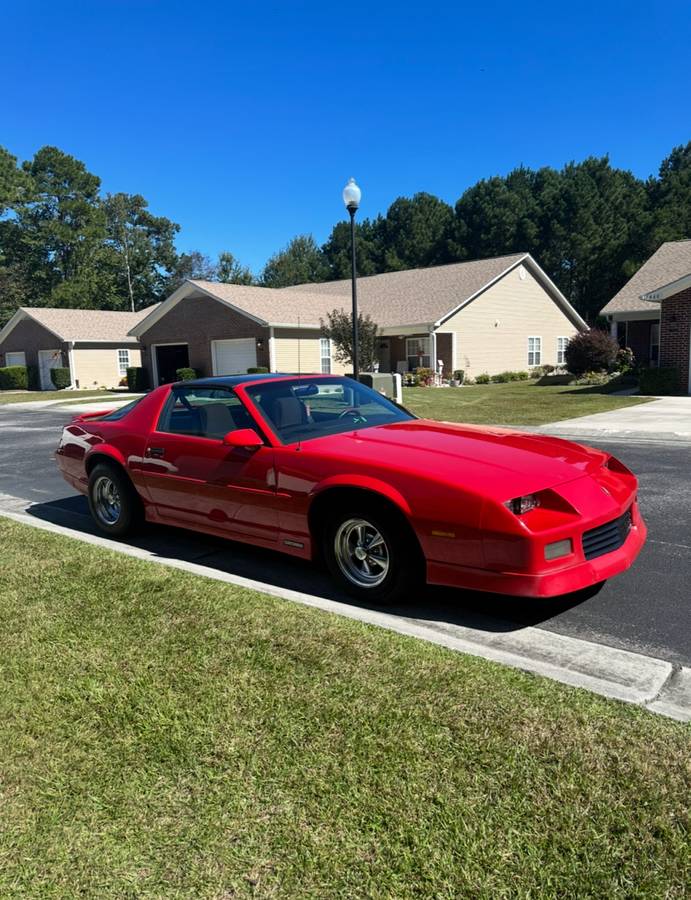 Chevrolet-Camaro-1988-red-67270-1