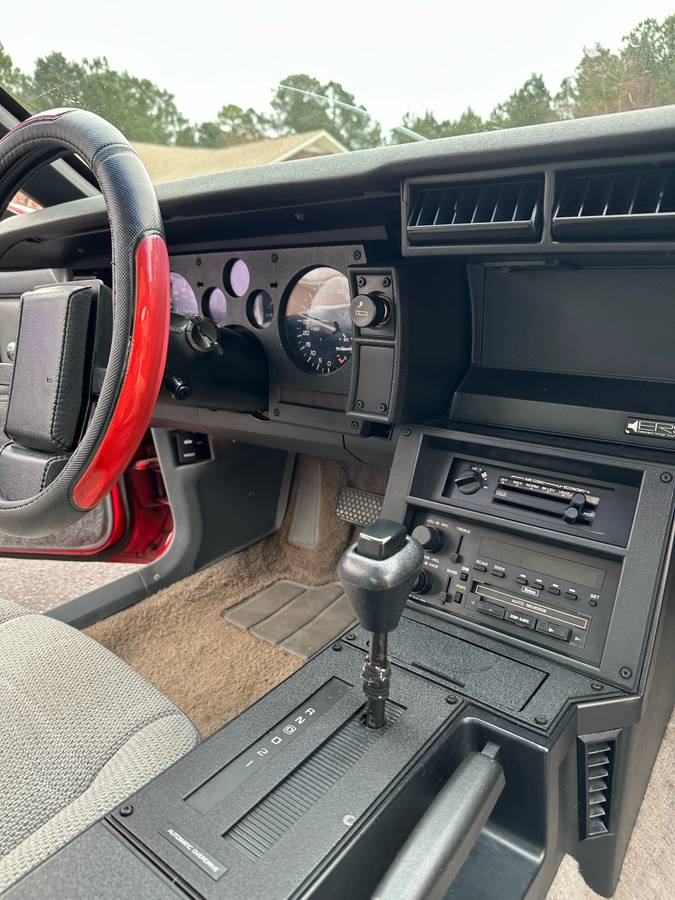 Chevrolet-Camaro-1988-red-67270-5