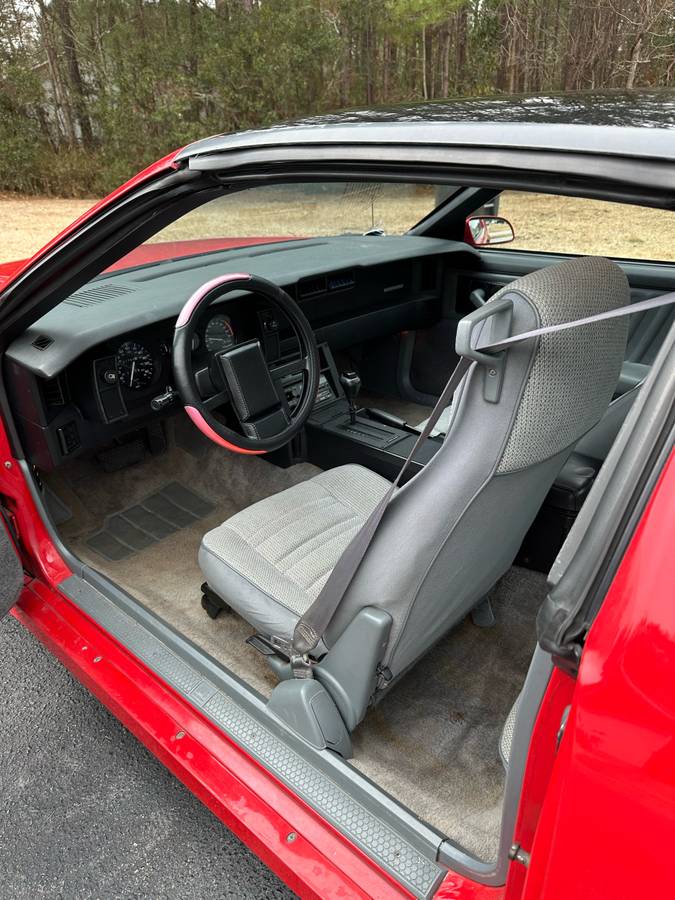 Chevrolet-Camaro-1988-red-67270-8