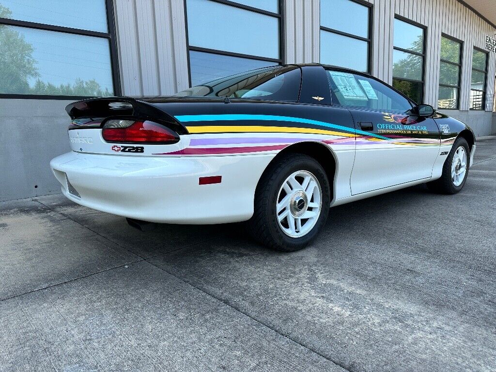 Chevrolet-Camaro-1993-Indy-Pace-Car-Graphite-Sport-Cloth-26-26