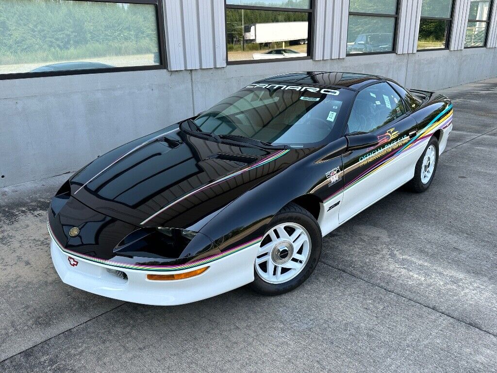 Chevrolet-Camaro-1993-Indy-Pace-Car-Graphite-Sport-Cloth-26-4