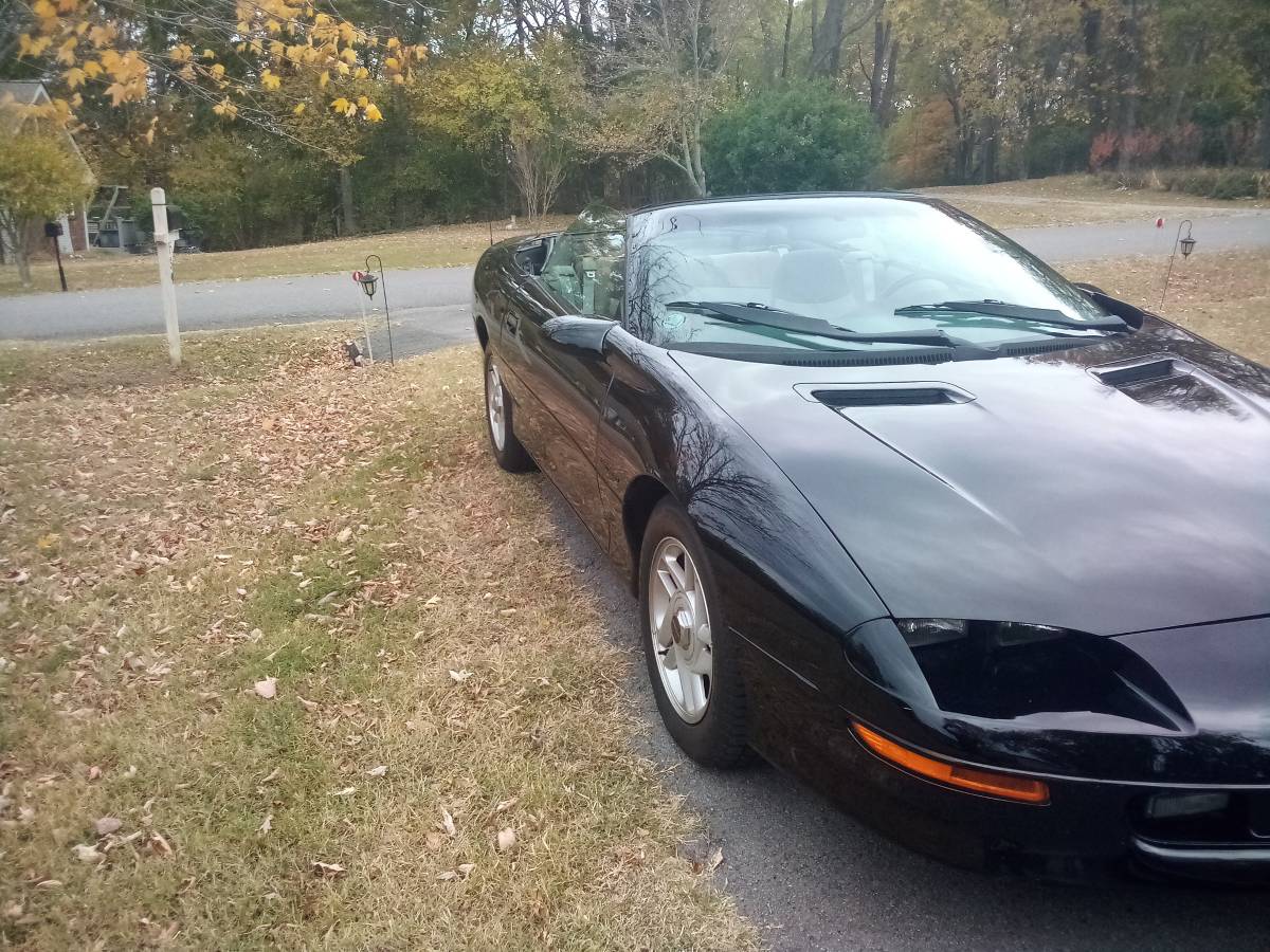 Chevrolet-Camaro-1994-black-109435-9