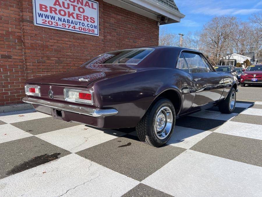 Chevrolet-Camaro-2-door-coupe-1967-purple-156598-10