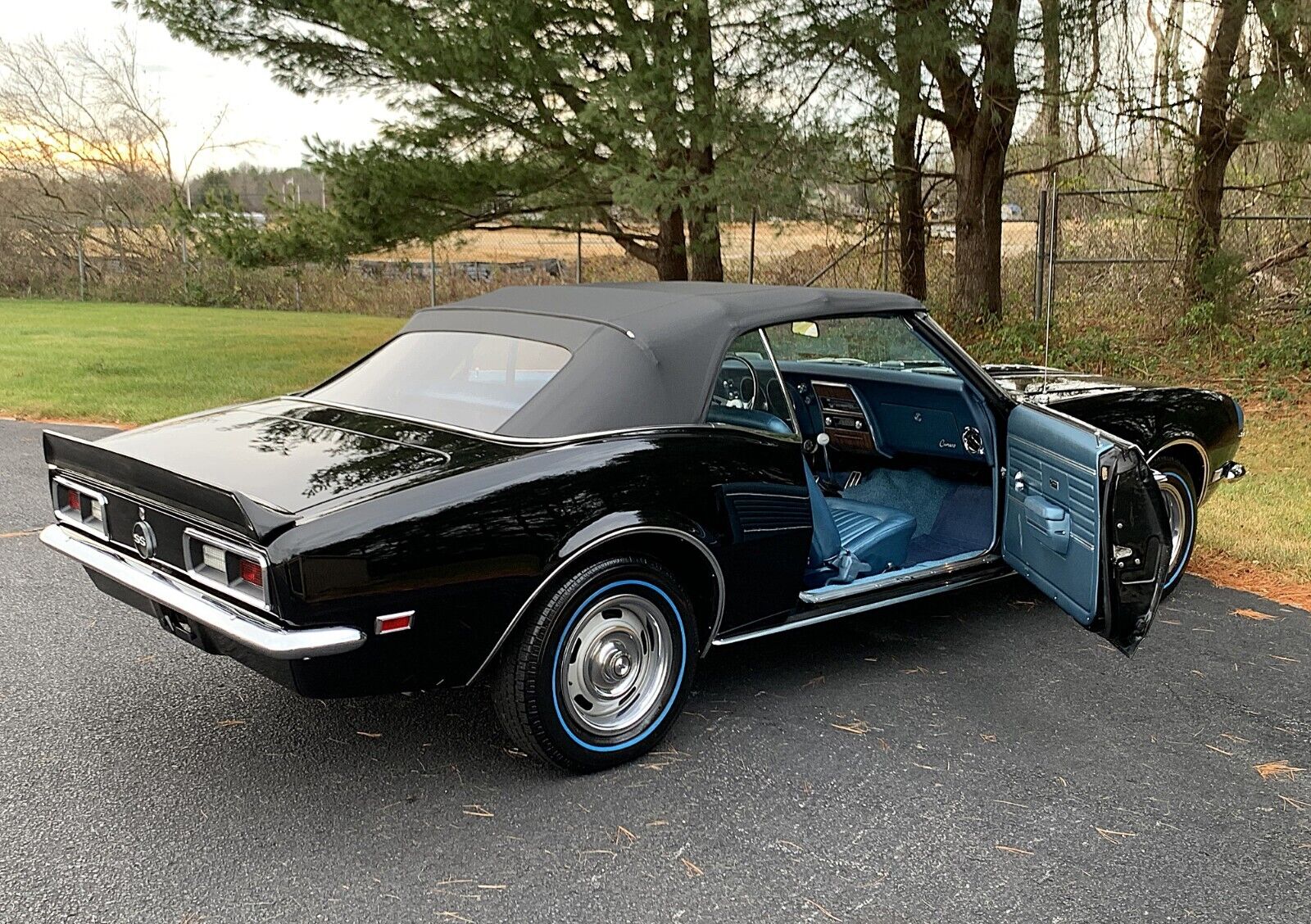 Chevrolet-Camaro-Cabriolet-1968-Black-Blue-57936-8