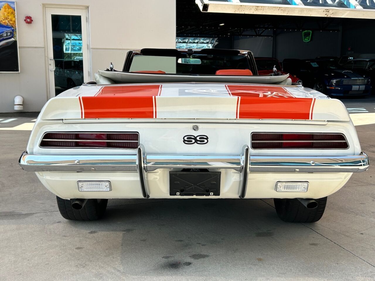 Chevrolet-Camaro-Cabriolet-1969-White-Orange-90299-5