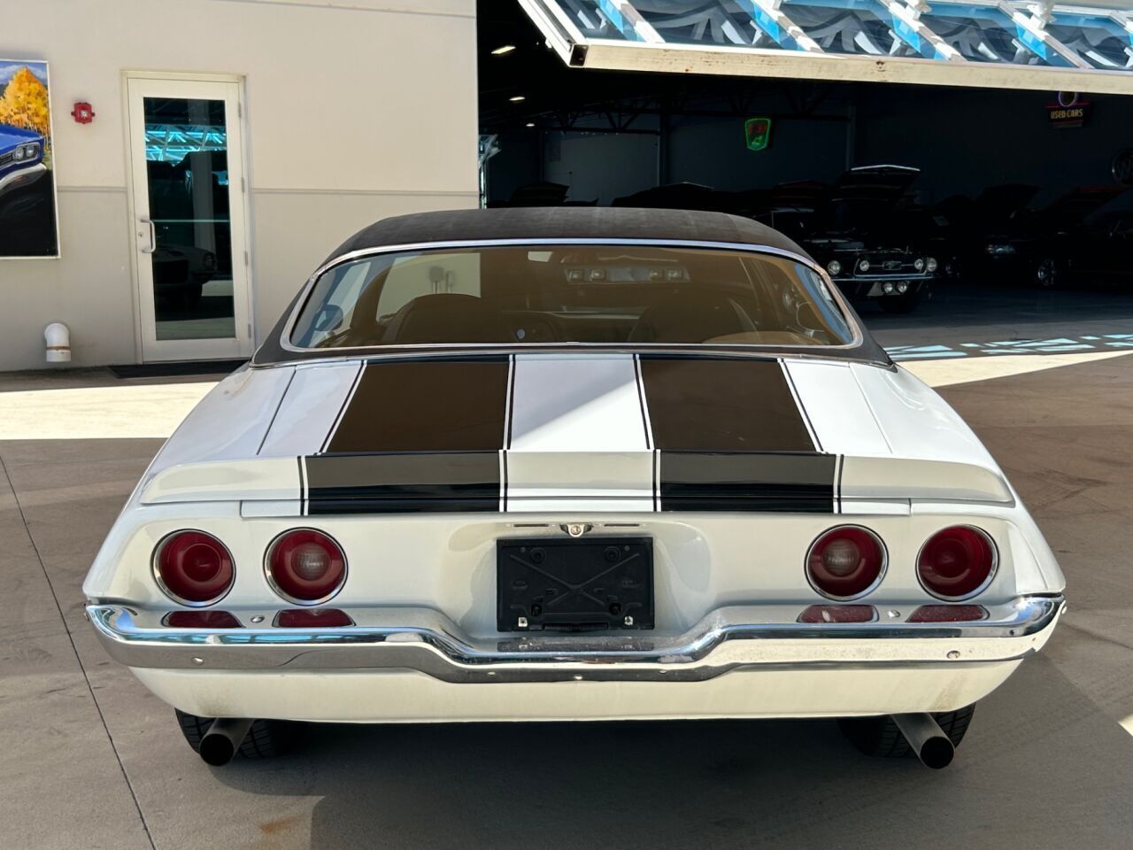 Chevrolet-Camaro-Cabriolet-1972-White-Black-114614-6