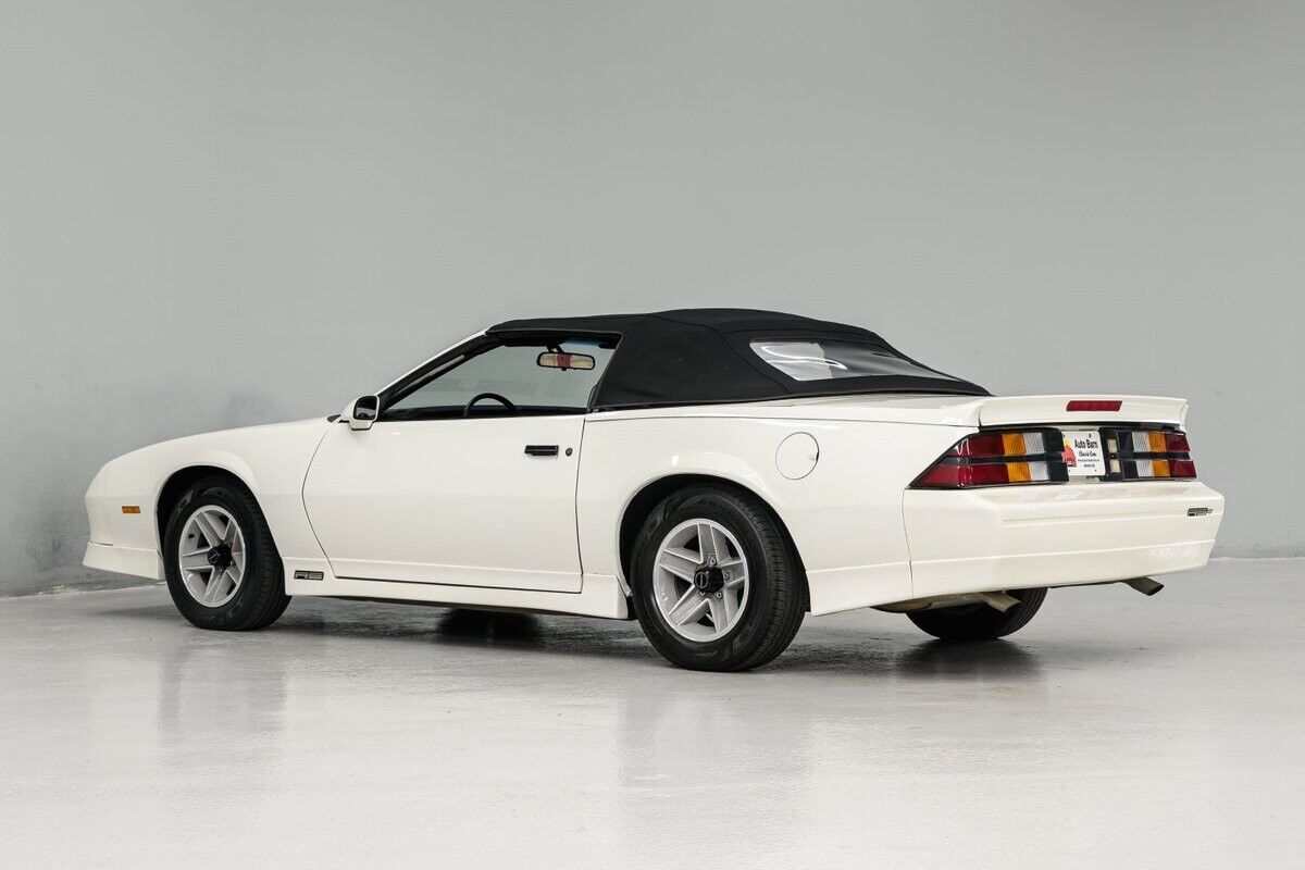 Chevrolet-Camaro-Cabriolet-1989-White-Black-76494-3