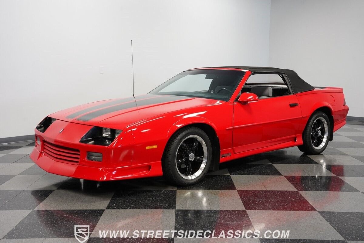 Chevrolet-Camaro-Cabriolet-1992-Red-Gray-77599-5