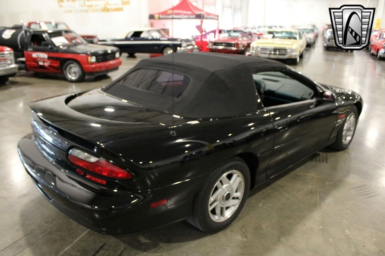 Chevrolet-Camaro-Cabriolet-1994-Black-Black-104348-3