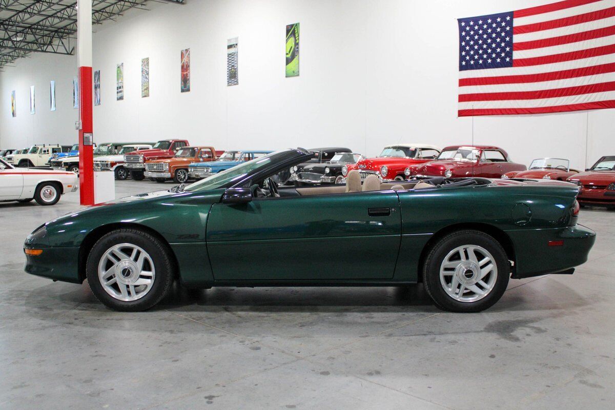 Chevrolet-Camaro-Cabriolet-1994-Green-Tan-89212-1