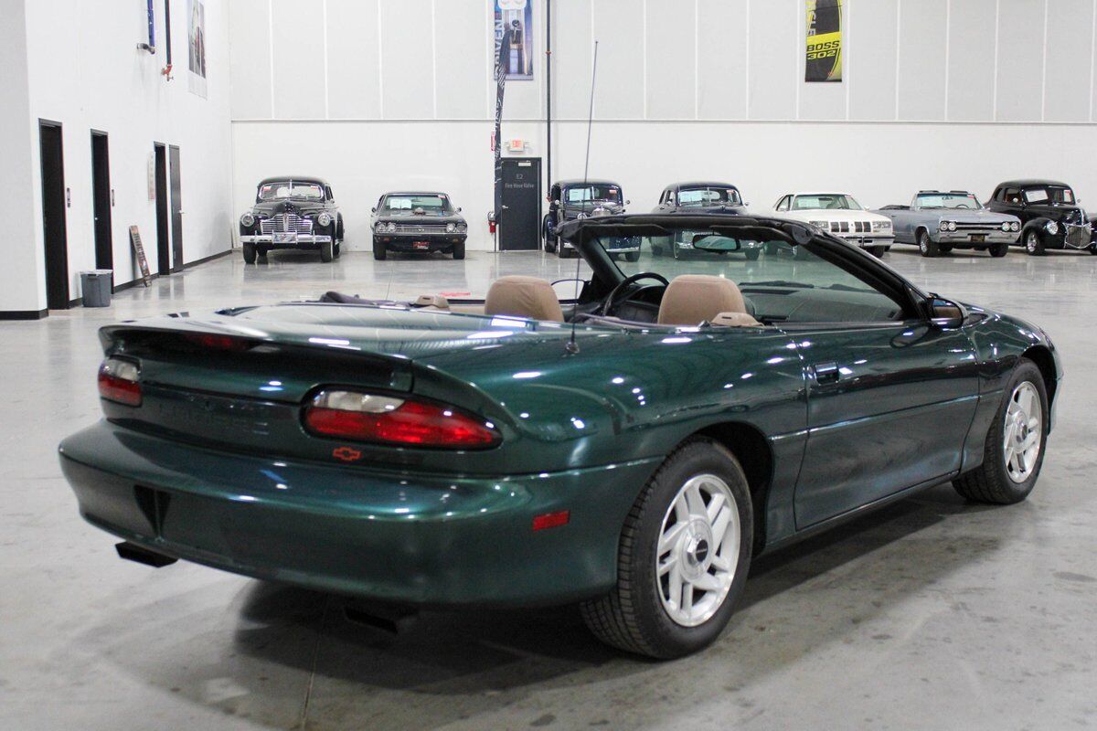 Chevrolet-Camaro-Cabriolet-1994-Green-Tan-89212-4