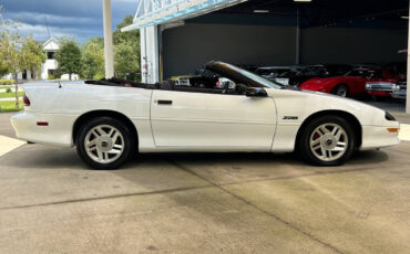 Chevrolet-Camaro-Cabriolet-1994-White-Red-122576-3