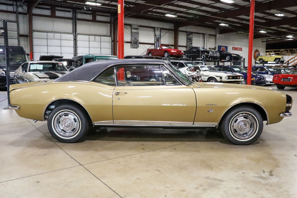 Chevrolet-Camaro-Coupe-1967-Gold-Gold-74801-10