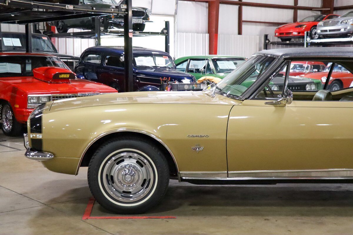 Chevrolet-Camaro-Coupe-1967-Gold-Gold-74801-3