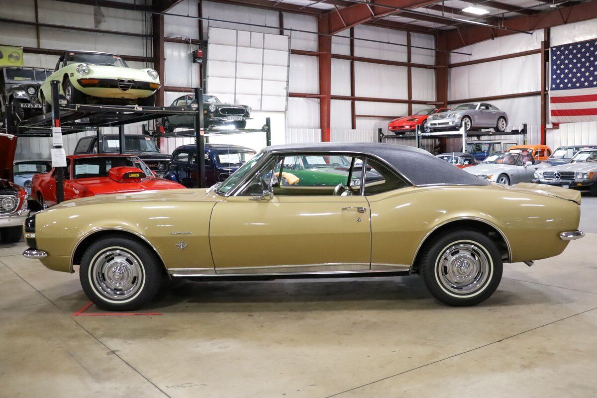 Chevrolet-Camaro-Coupe-1967-Gold-Gold-74801-4