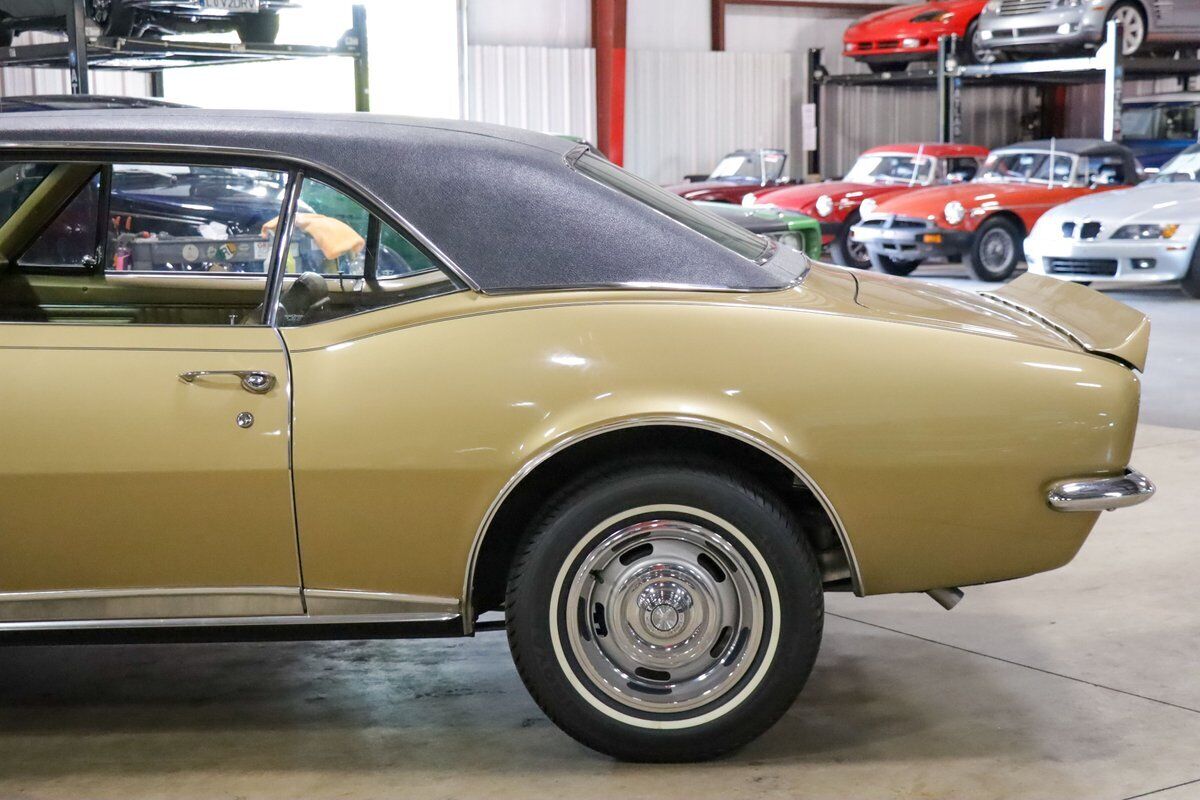 Chevrolet-Camaro-Coupe-1967-Gold-Gold-74801-5