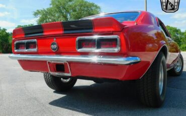 Chevrolet-Camaro-Coupe-1967-Red-Black-73579-11