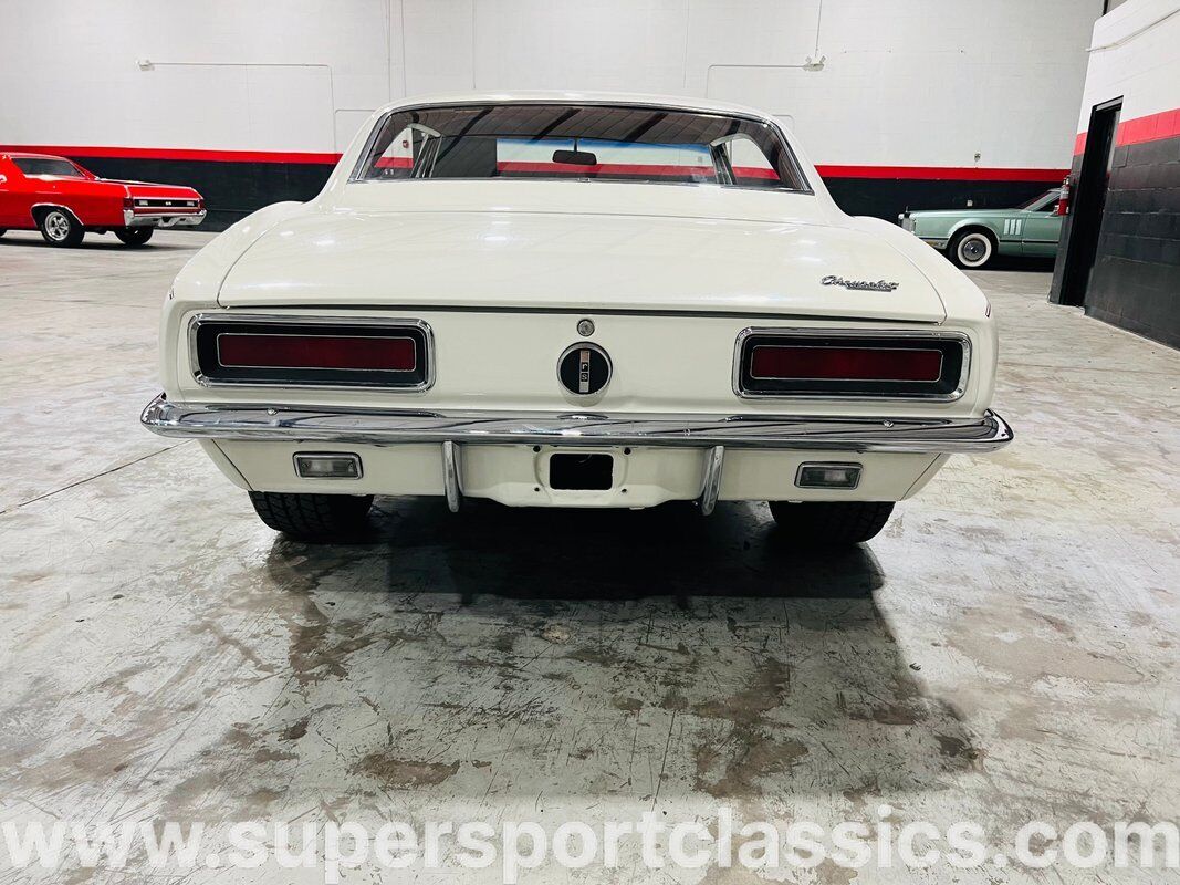 Chevrolet-Camaro-Coupe-1967-White-Red-0-3