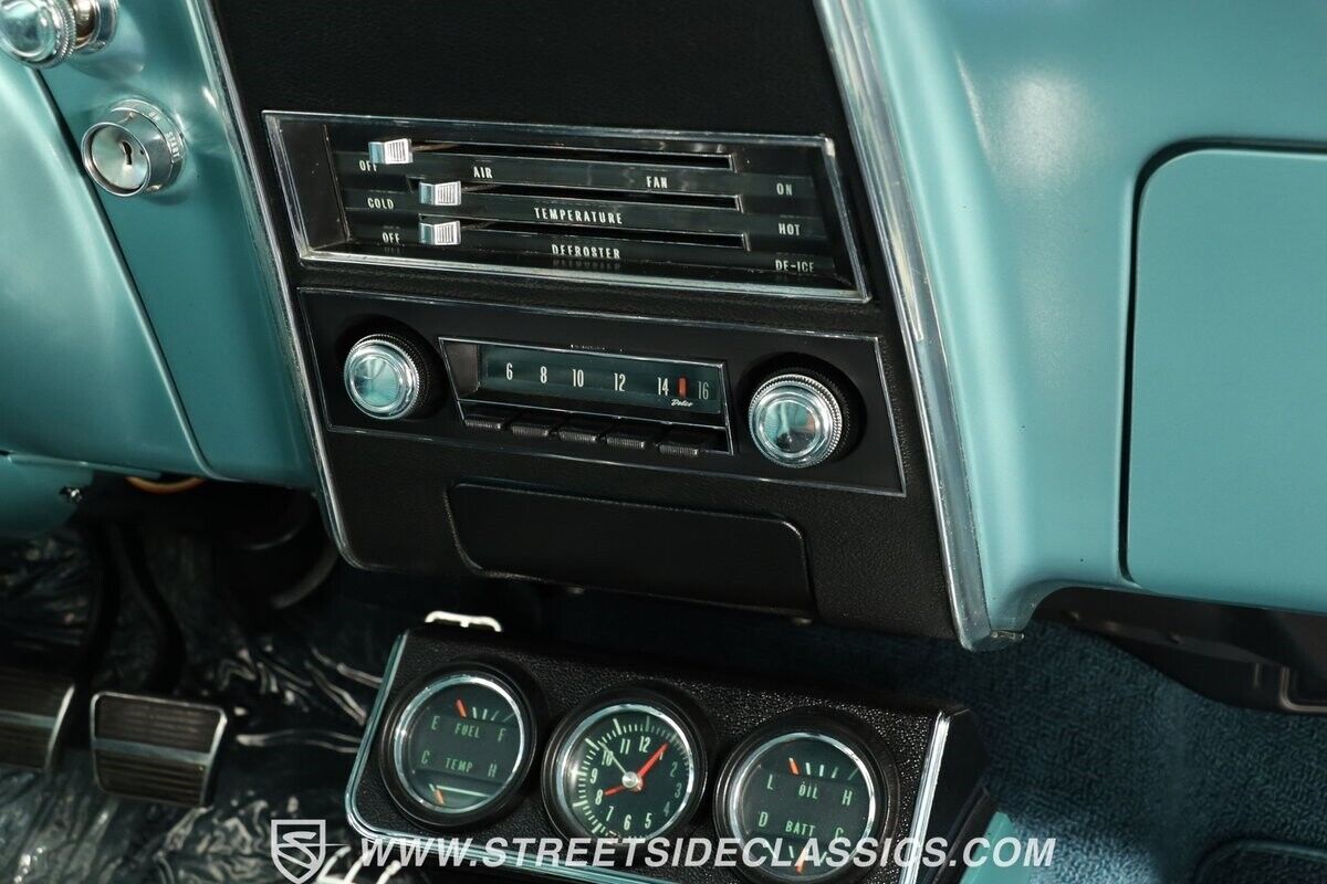 Chevrolet-Camaro-Coupe-1967-White-Turquoise-45514-39