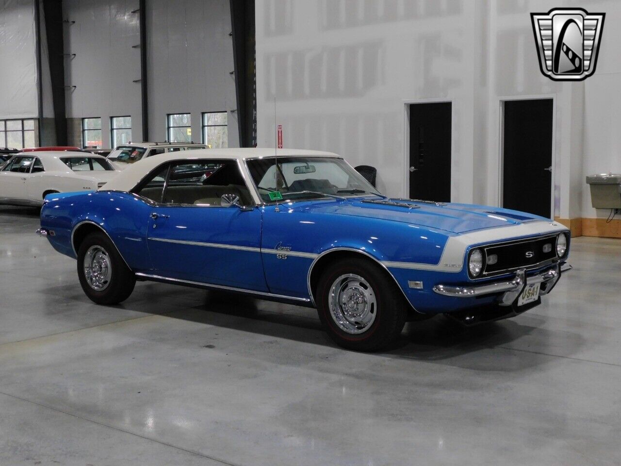 Chevrolet-Camaro-Coupe-1968-Blue-Tan-112636-5