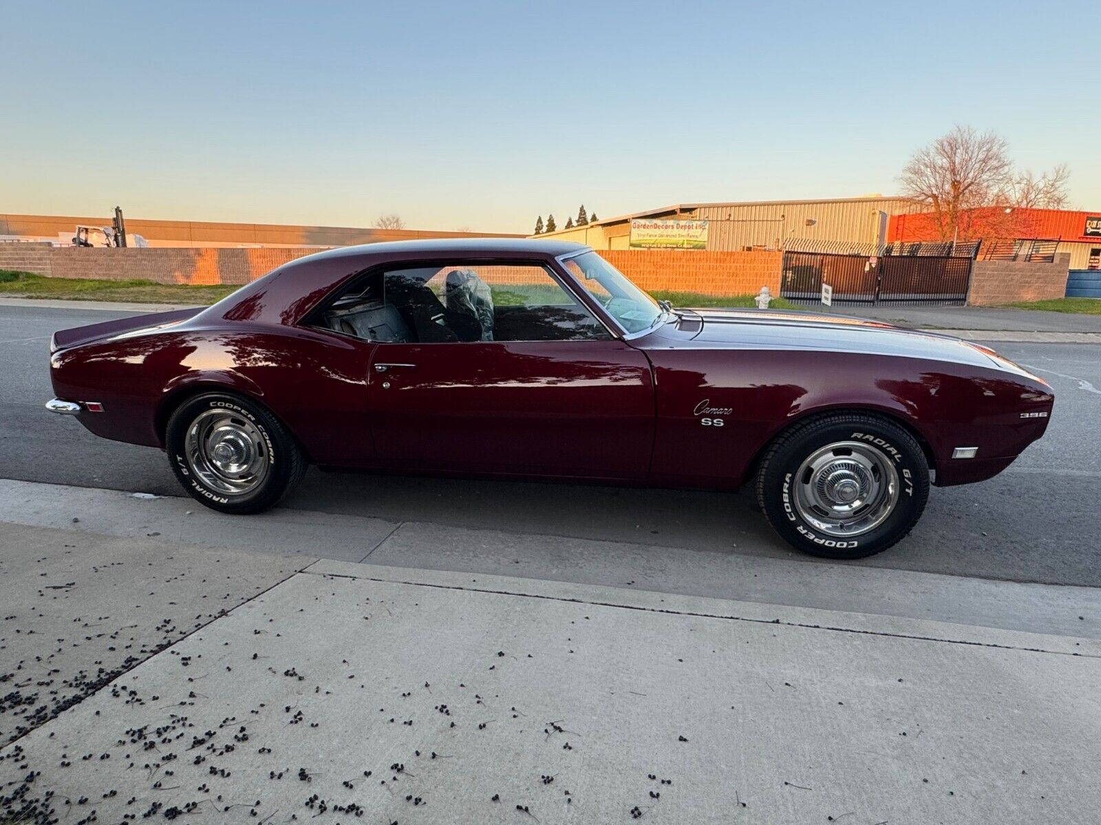 Chevrolet-Camaro-Coupe-1968-Burgundy-Black-144841-21