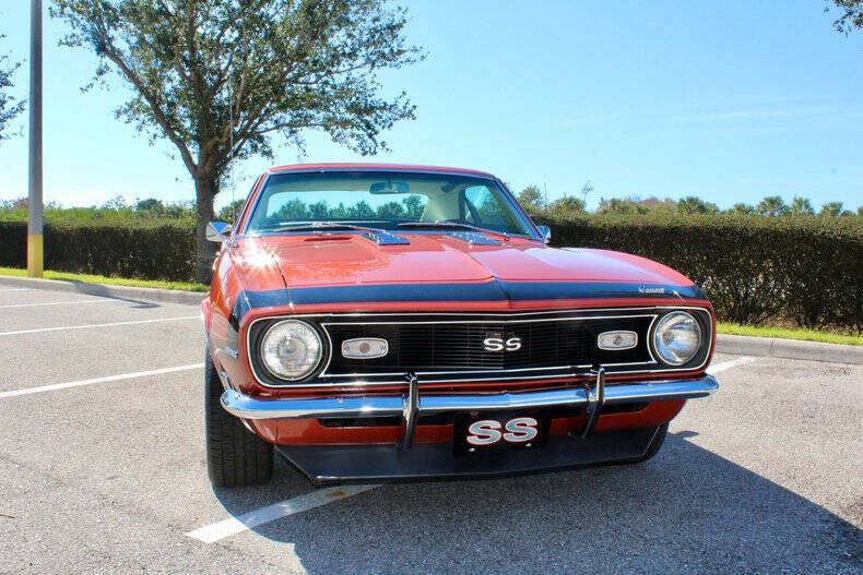 Chevrolet-Camaro-Coupe-1968-Corvette-Bronze-White-145293-5