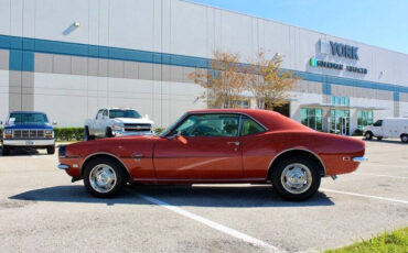 Chevrolet-Camaro-Coupe-1968-Corvette-Bronze-White-145293-9