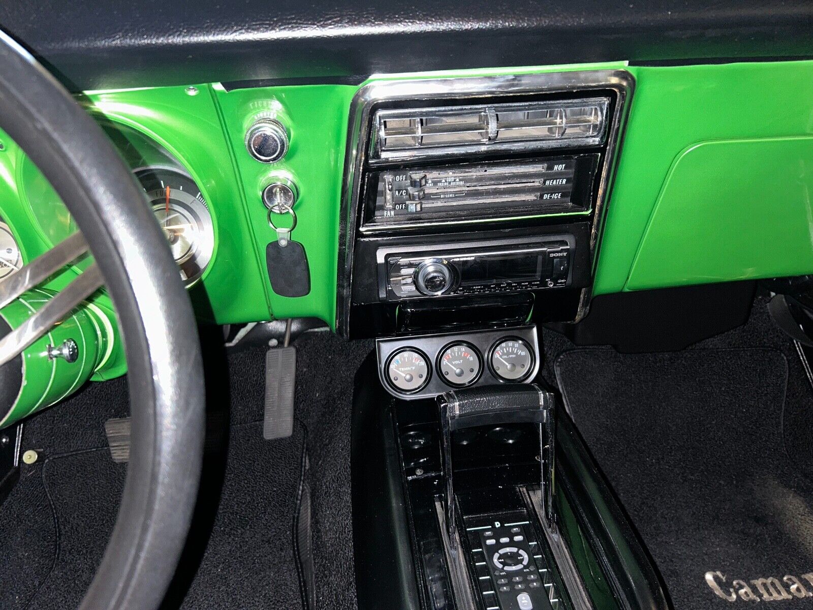 Chevrolet-Camaro-Coupe-1968-Green-Black-2945-19