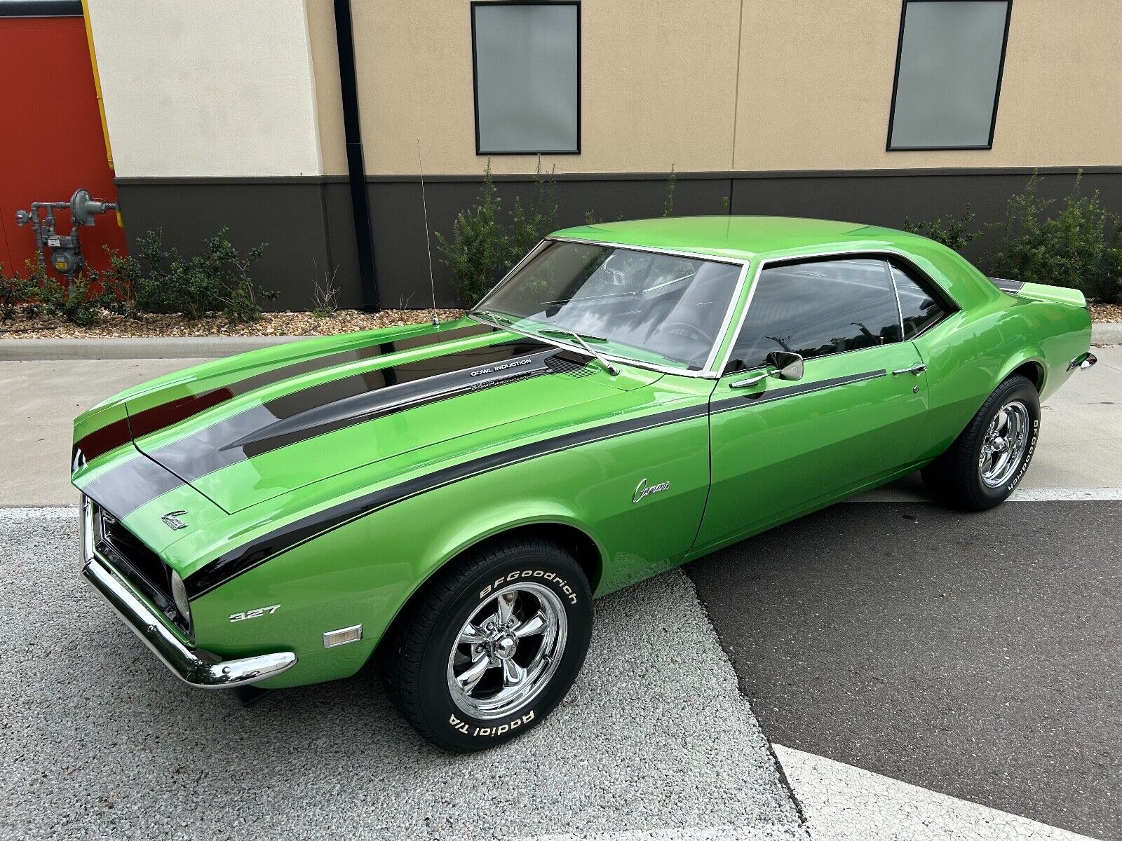 Chevrolet-Camaro-Coupe-1968-Green-Black-2945-6