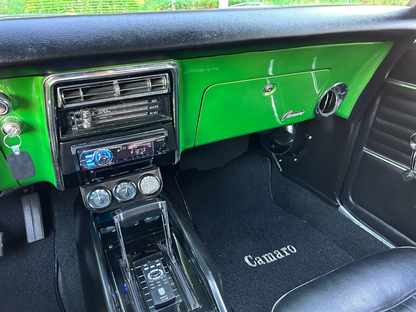 Chevrolet-Camaro-Coupe-1968-Green-Black-2945-8