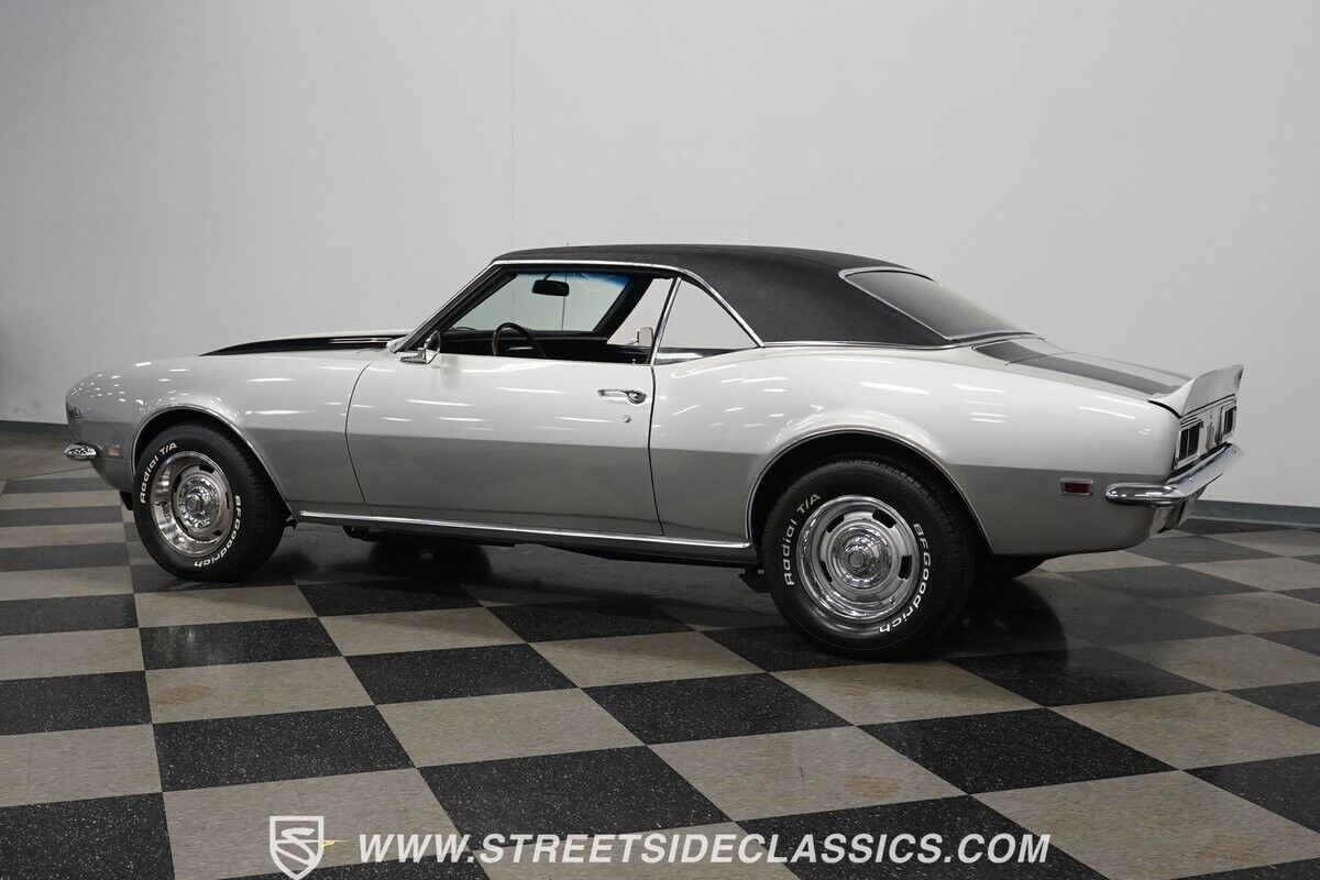 Chevrolet-Camaro-Coupe-1968-Silver-Black-30254-9