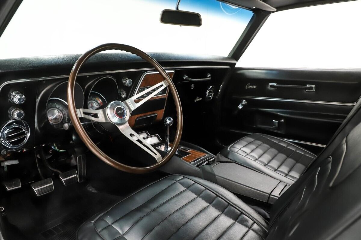 Chevrolet-Camaro-Coupe-1968-White-Black-0-1