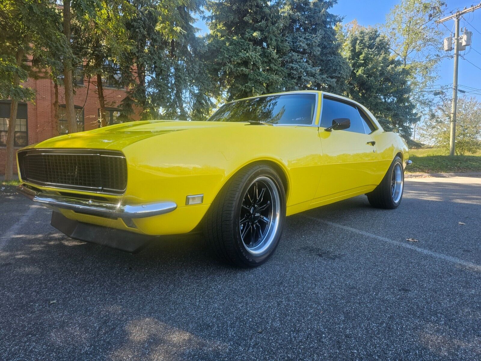 Chevrolet-Camaro-Coupe-1968-Yellow-Black-2736-34