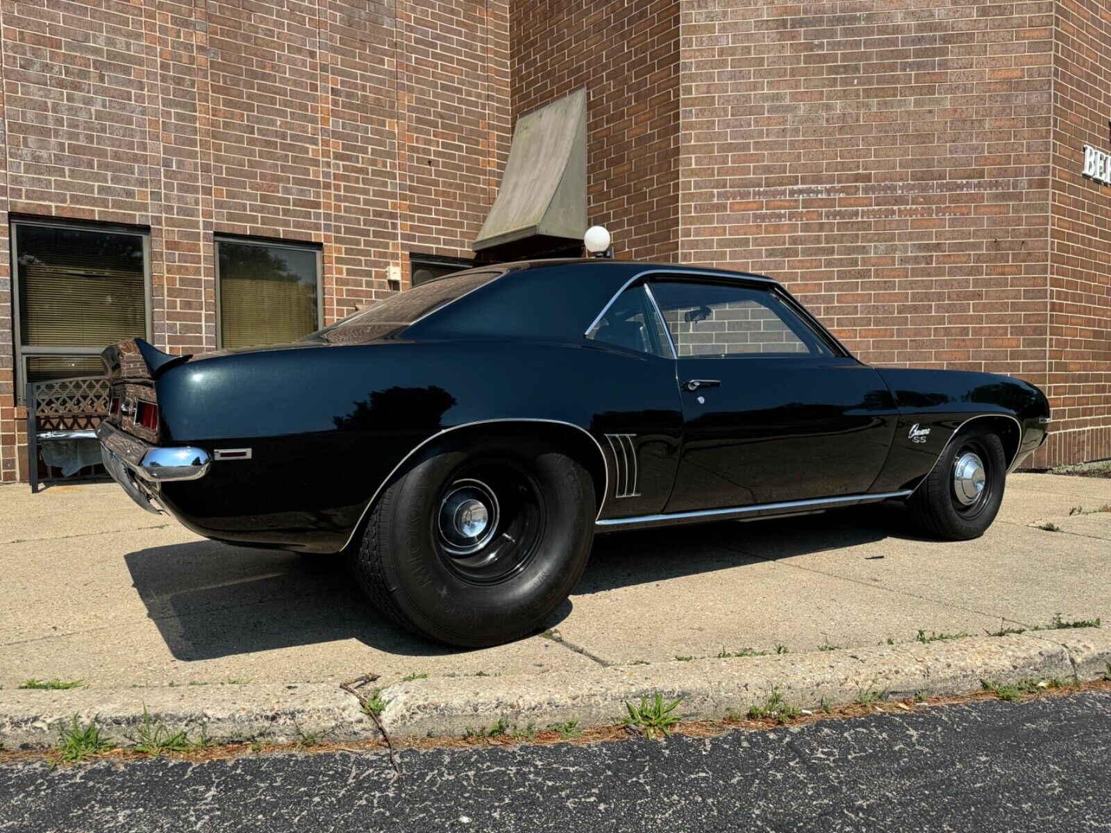 Chevrolet-Camaro-Coupe-1969-Black-Black-2-10