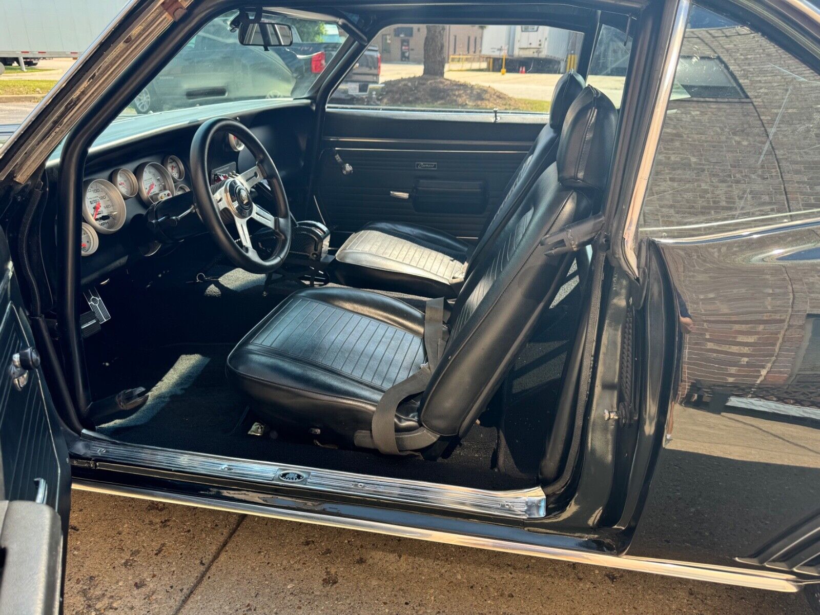 Chevrolet-Camaro-Coupe-1969-Black-Black-2-25