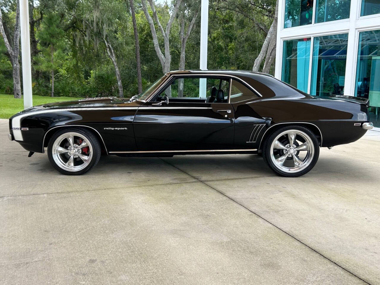 Chevrolet-Camaro-Coupe-1969-Black-Black-2-7