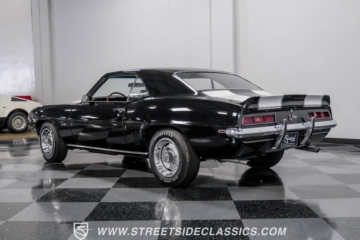 Chevrolet-Camaro-Coupe-1969-Black-Black-2078-10