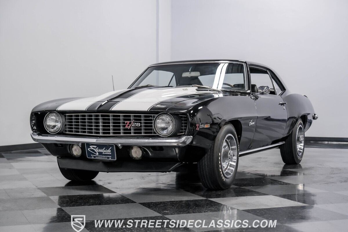 Chevrolet-Camaro-Coupe-1969-Black-Black-2078-5