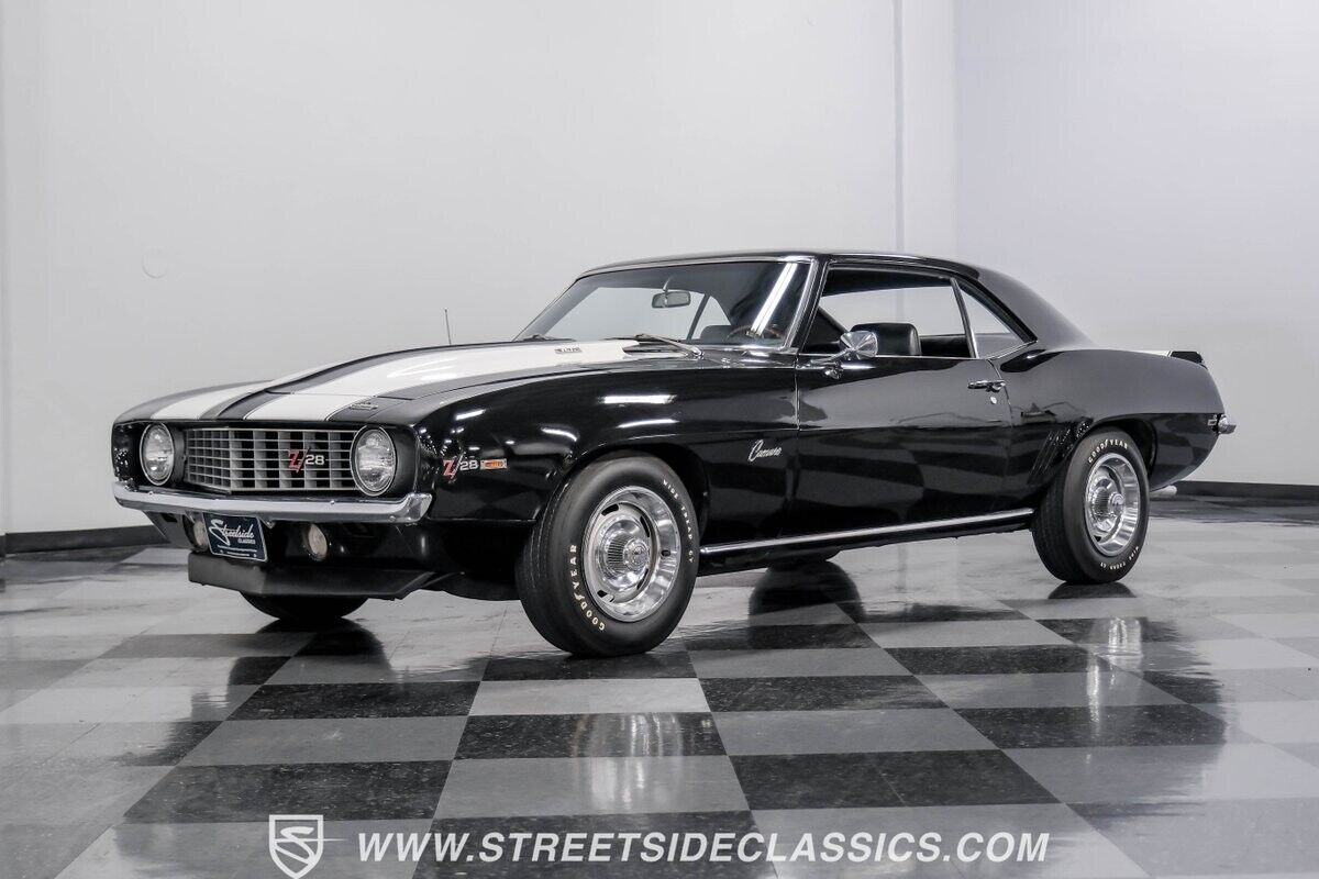 Chevrolet-Camaro-Coupe-1969-Black-Black-2078-6