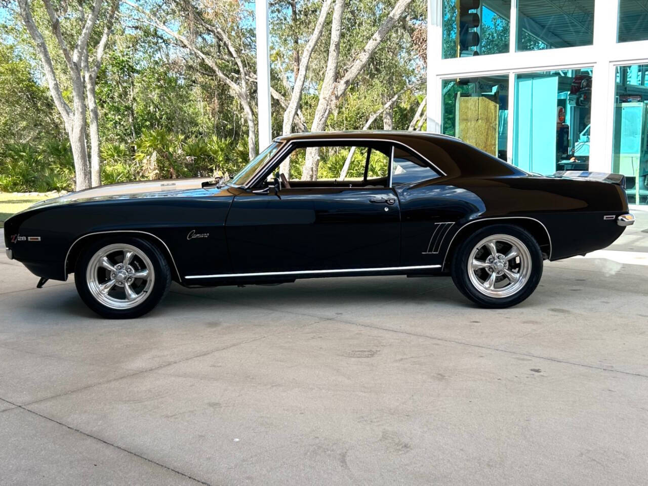 Chevrolet-Camaro-Coupe-1969-Black-Black-2097-7