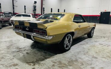 Chevrolet-Camaro-Coupe-1969-Gold-Black-0-5