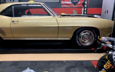 Chevrolet-Camaro-Coupe-1969-Gold-Black-151278-3