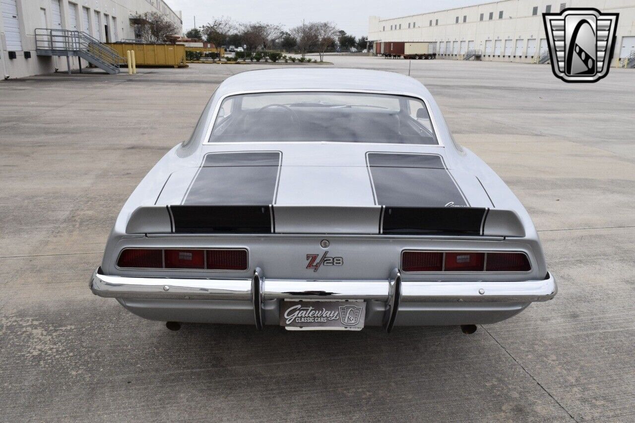 Chevrolet-Camaro-Coupe-1969-Gray-Black-13977-3