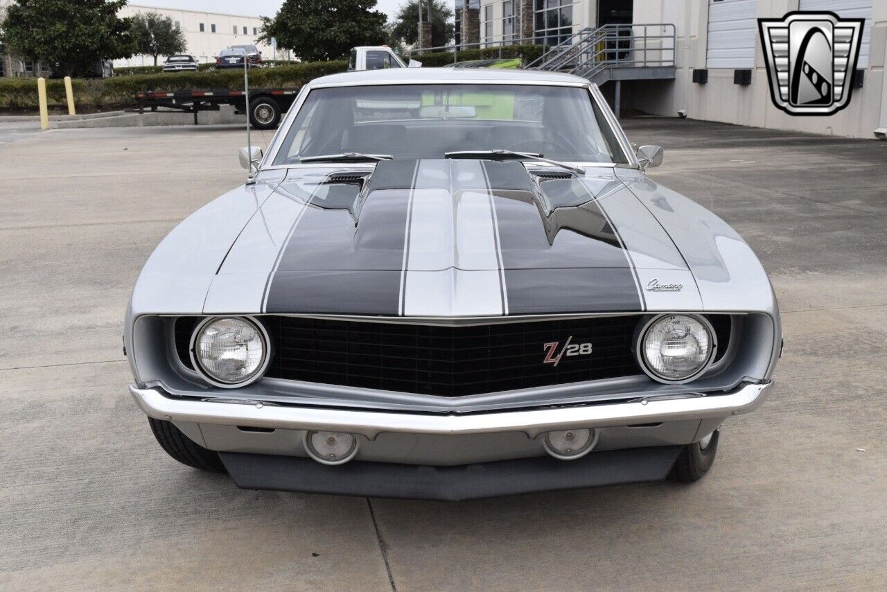 Chevrolet-Camaro-Coupe-1969-Gray-Black-13977-5